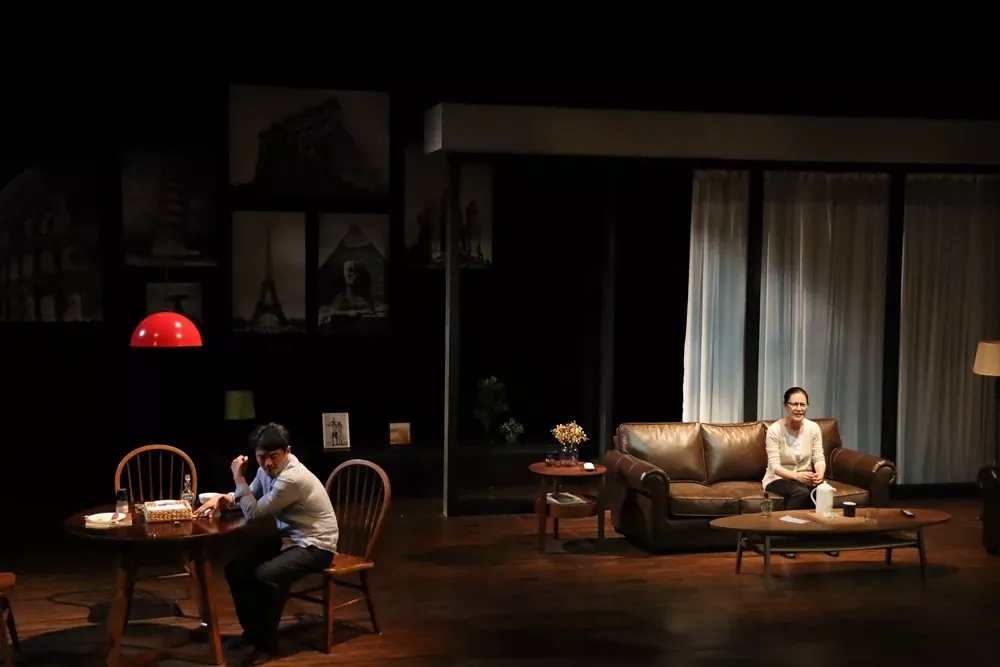 话剧《比萨斜塔》北京站