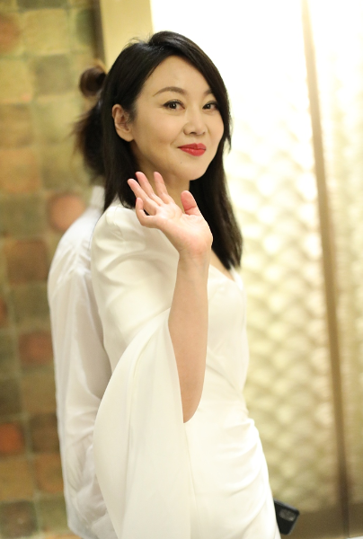 闫妮凭借《少年派》中出色表演 摘得白玉兰最佳女主角