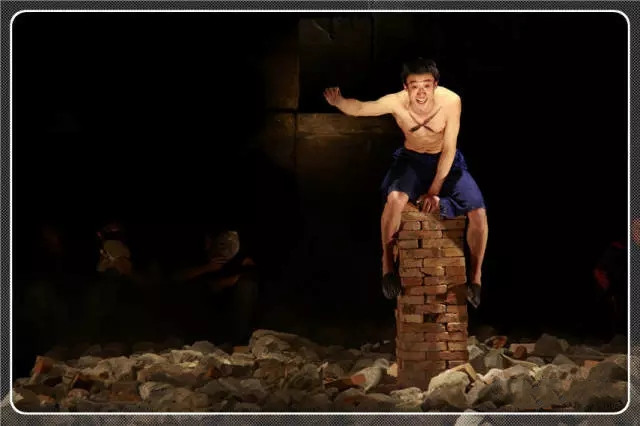 话剧《狂人日记》