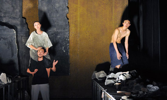 话剧《狂人日记》