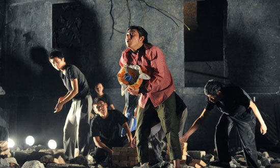 话剧《狂人日记》