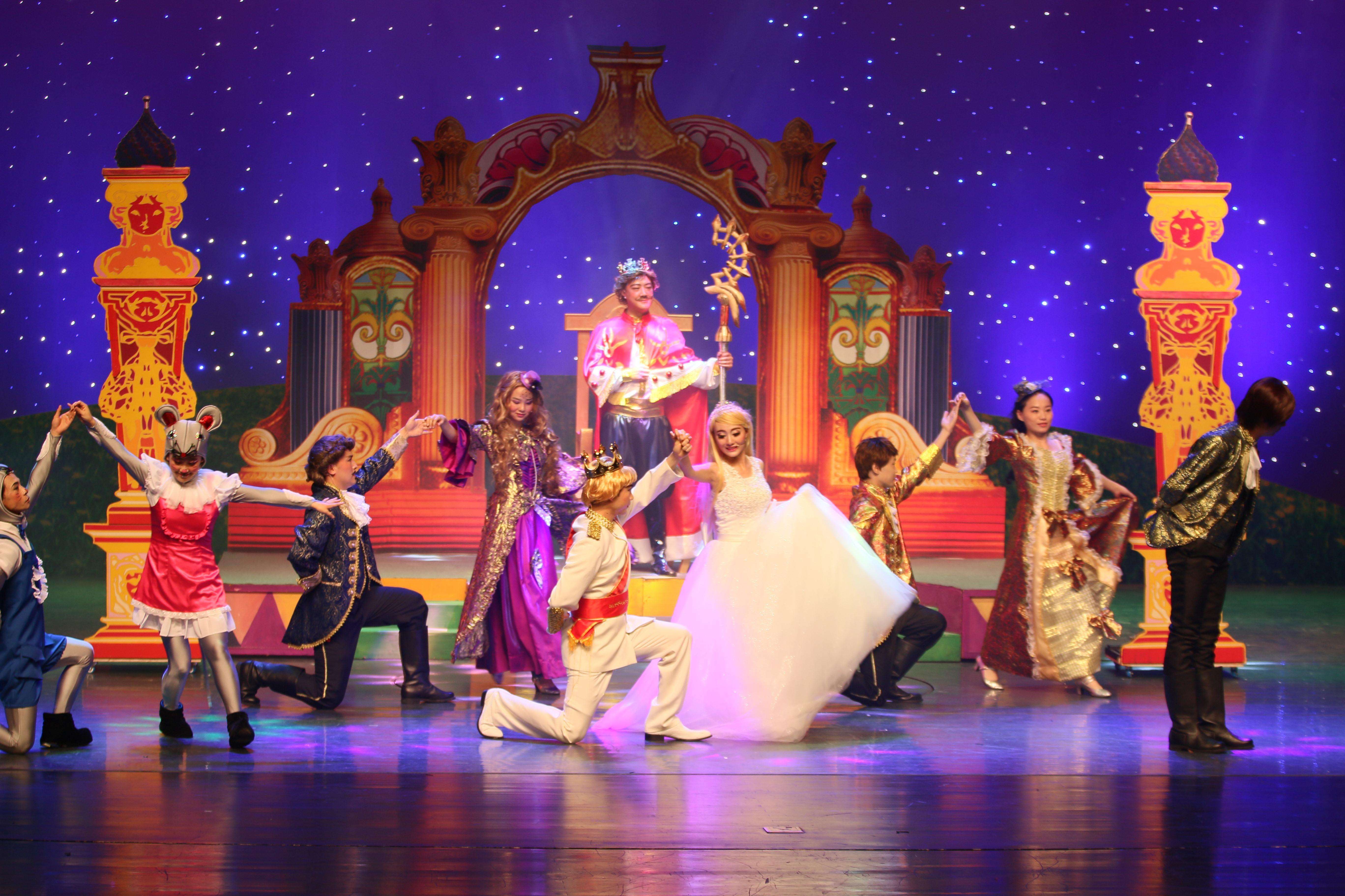 灰姑娘之水晶鞋