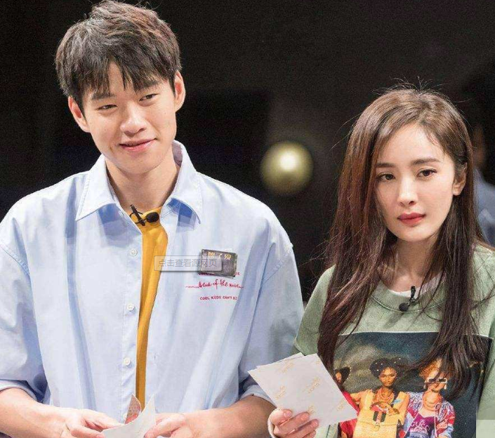 杨幂魏大勋现身同一小区 疑似同居？