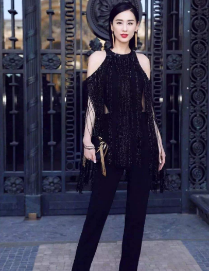 《脱口秀大会》黄圣依回应争议:想哭又不敢哭