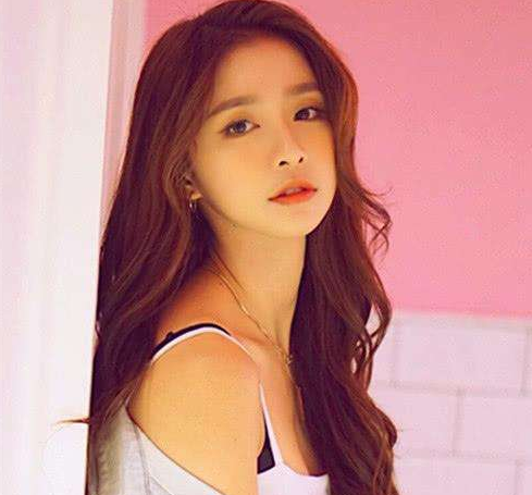 蔡卓宜新歌《Bye请慢走》MV首发！惊艳造型被网友大赞