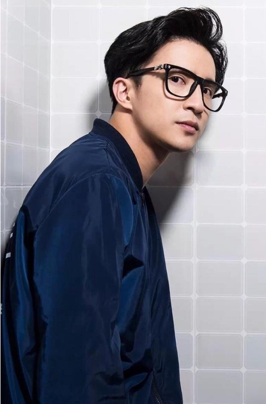 薛之谦新歌《天外来物》持续霸榜!播放量突破亿