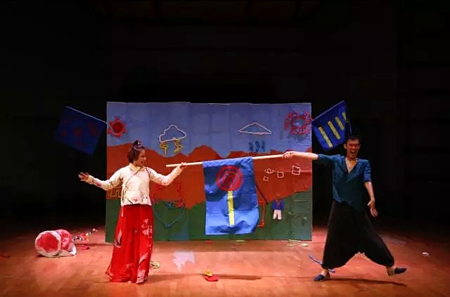 儿童剧《直直与扭扭》郑州站