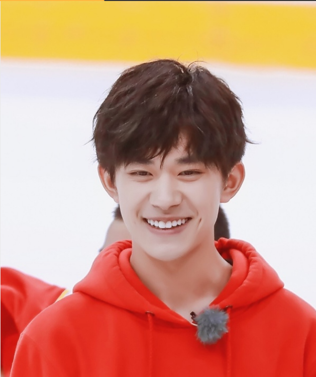 易烊千玺两年的维权之路结束！伪造易烊千玺代言合同诈骗案宣判