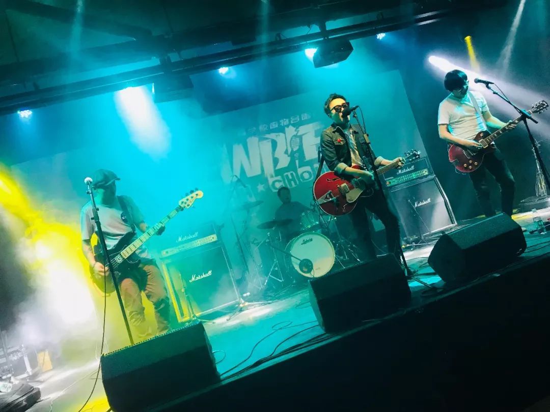 2020新学校废物合唱团哈尔滨演唱会