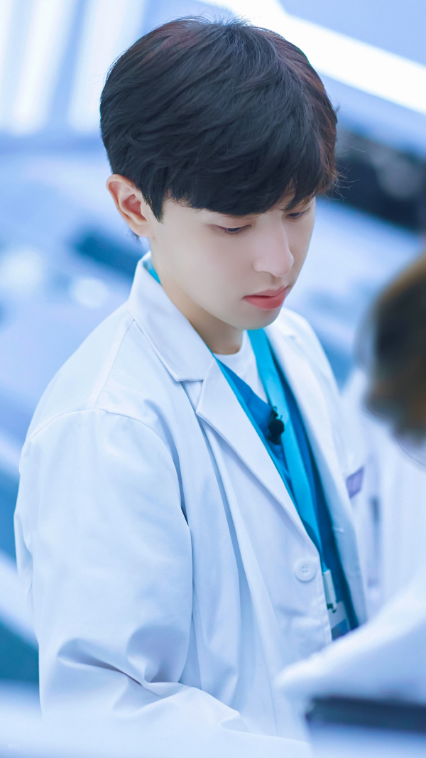 邓伦粉丝脱粉后回踩 忠实粉丝在线表态：不会脱粉