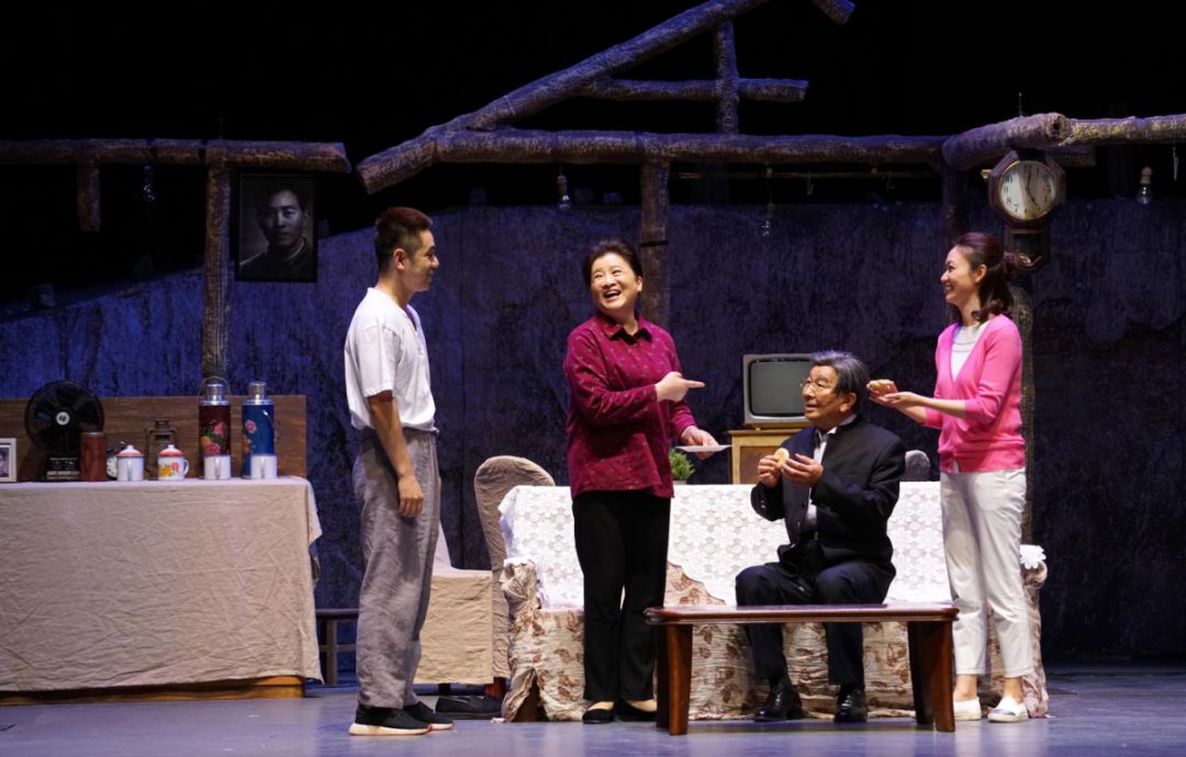 话剧《漂洋过海来看你》抚州站