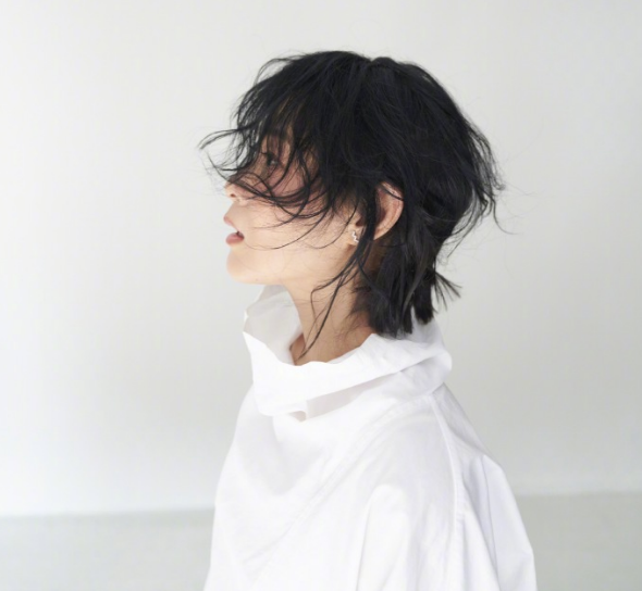 歌手刘若英发长文悼念92岁逝世父亲 评论区网友评论暖心!