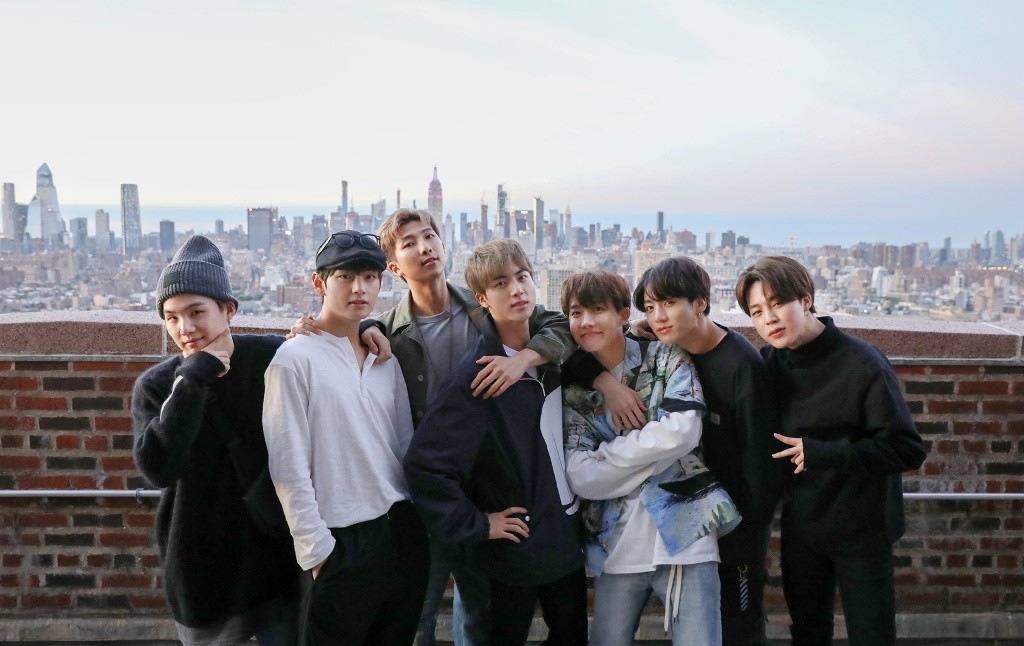 防弹少年团缺席VMA颁奖典礼  线上展示新单曲点亮舞台！