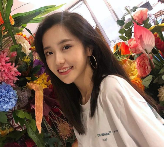 王艺瑾助阵《明日之子》气运联盟团  演绎经典歌曲《致姗姗来迟的你》！