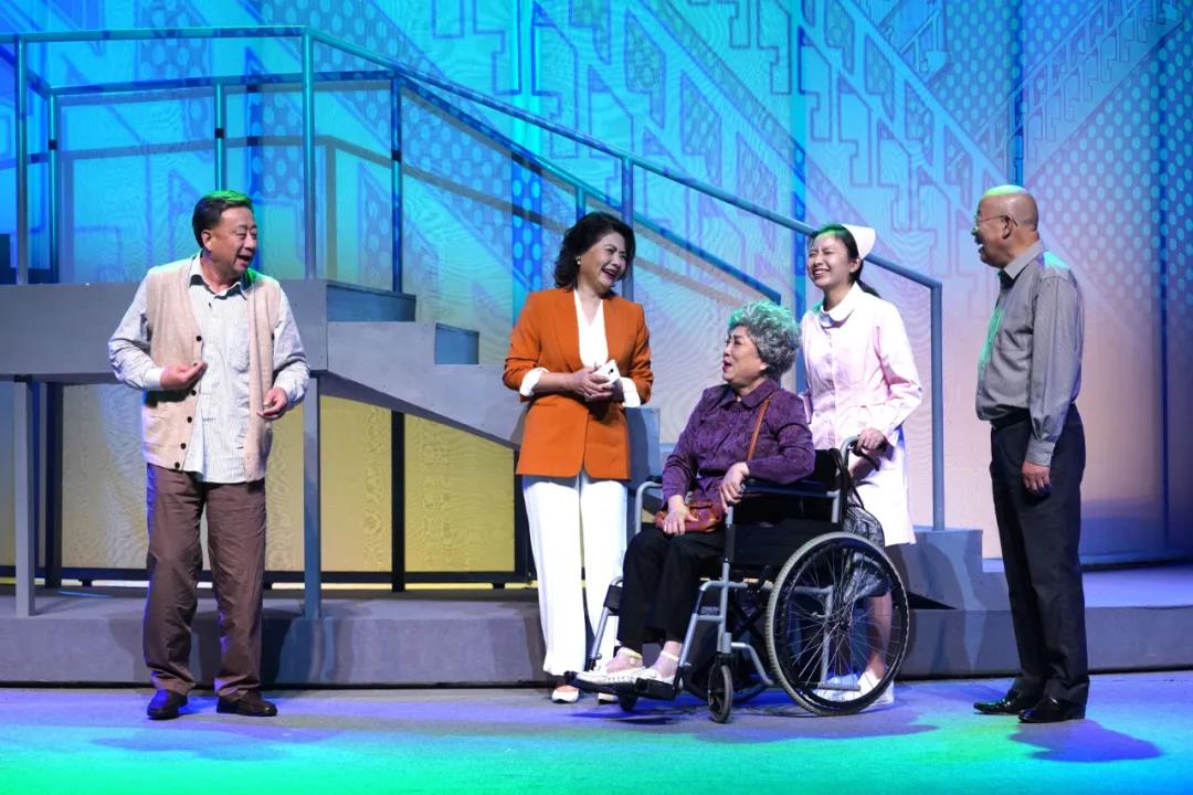 2020滑稽戏《悬空八只脚》上海站