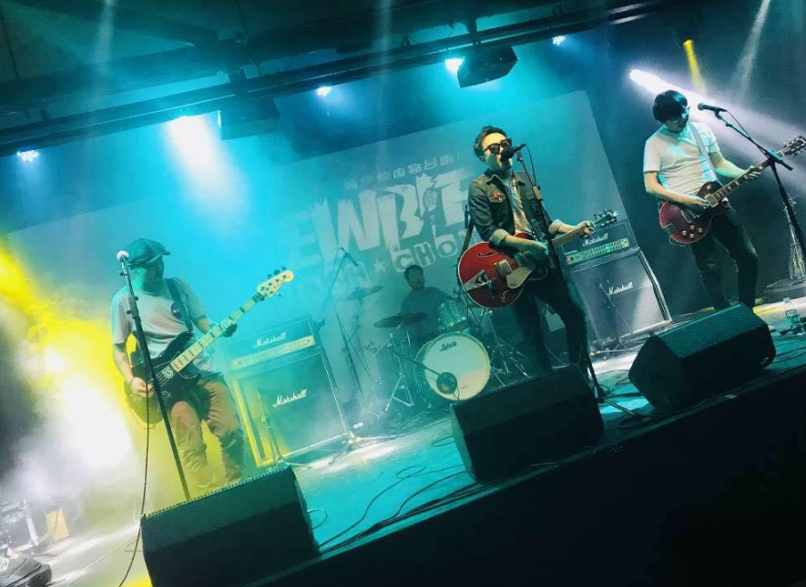 2020新学校废物合唱团哈尔滨演唱会