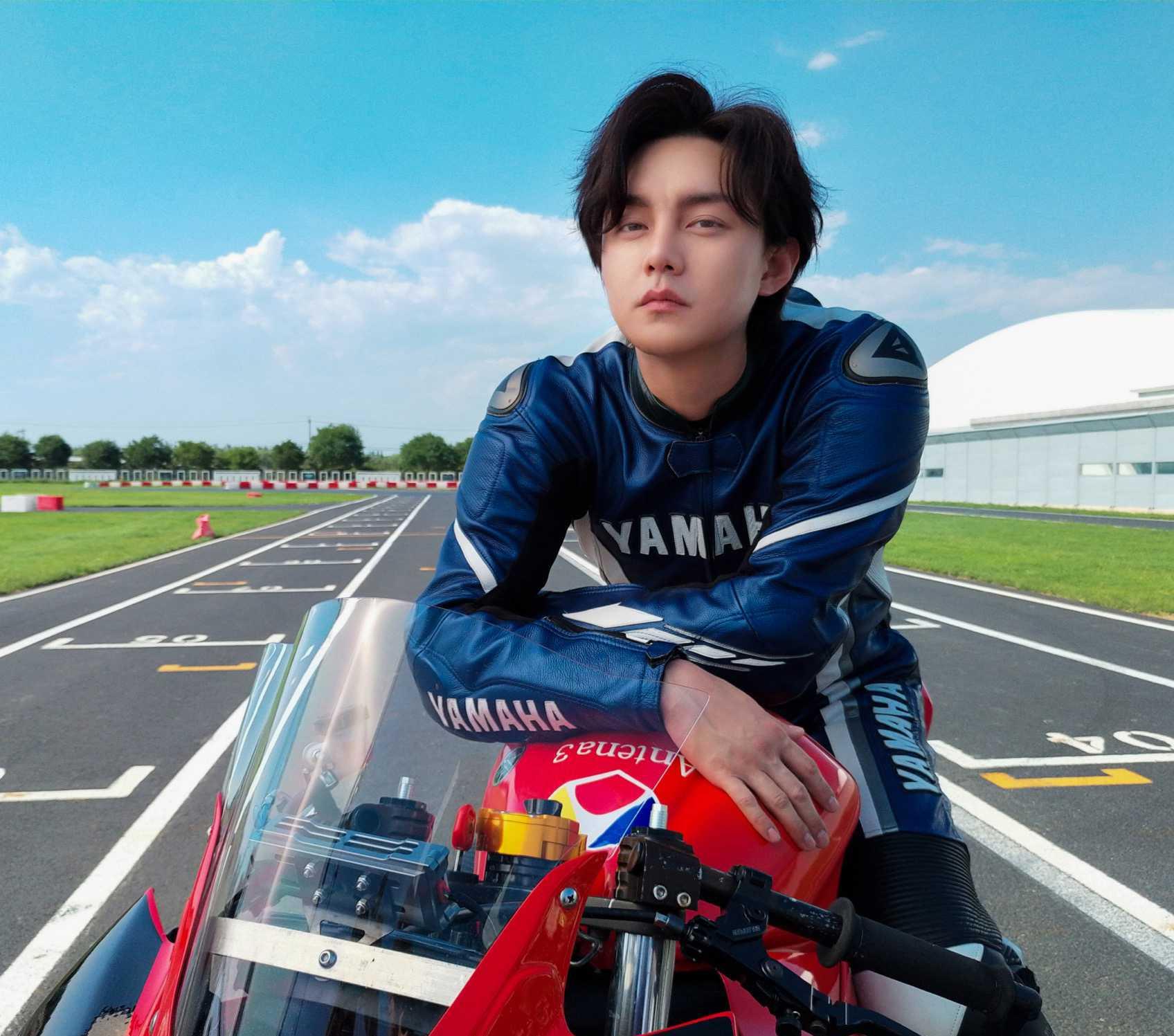 2020尹正王一博珠海ZIC摩托车赛