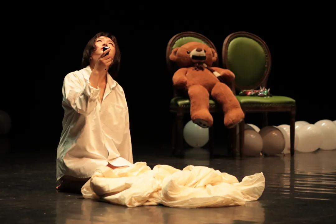 2020独角戏《亿万次的孤独和每个身边的你》安康站