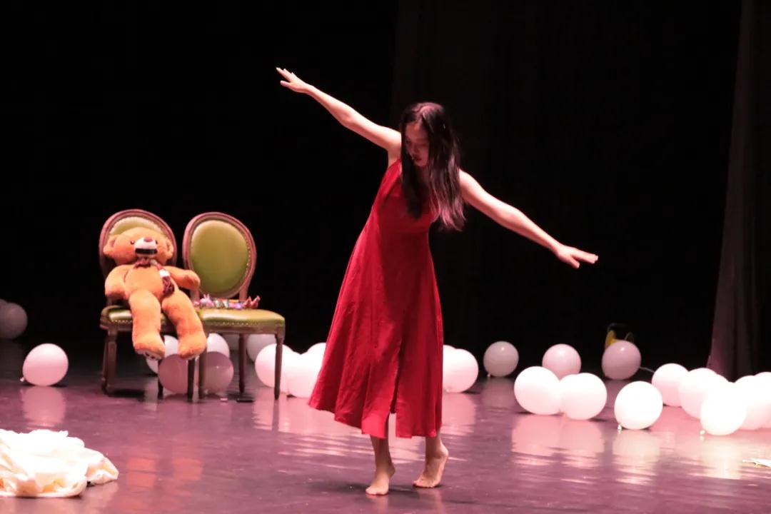 2020独角戏《亿万次的孤独和每个身边的你》安康站