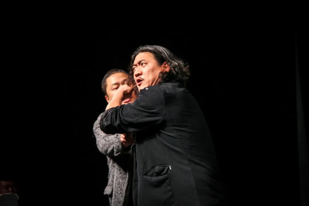 2023话剧《两只狗的生活意见》上海站（时间+地点+剧情介绍+票价）