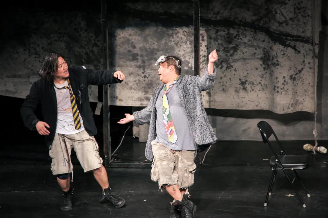 2023话剧《两只狗的生活意见》上海站（时间+地点+剧情介绍+票价）