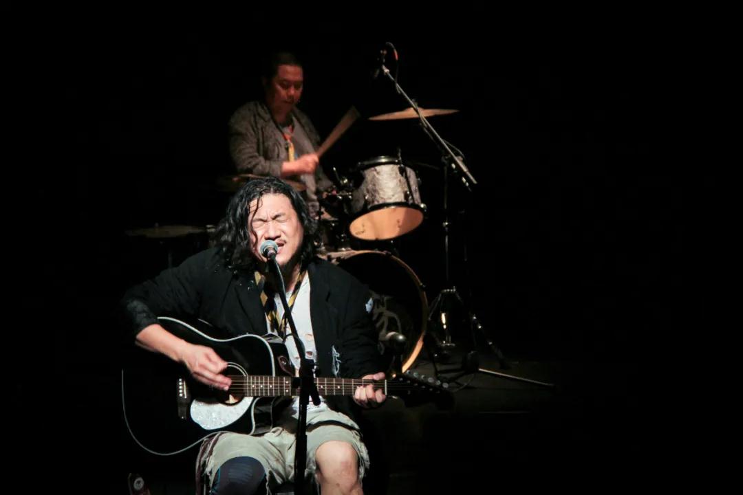 2023话剧《两只狗的生活意见》上海站（时间+地点+剧情介绍+票价）