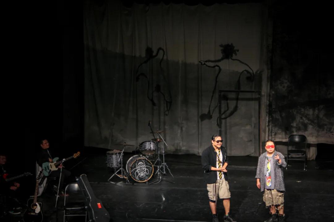 2023话剧《两只狗的生活意见》上海站（时间+地点+剧情介绍+票价）