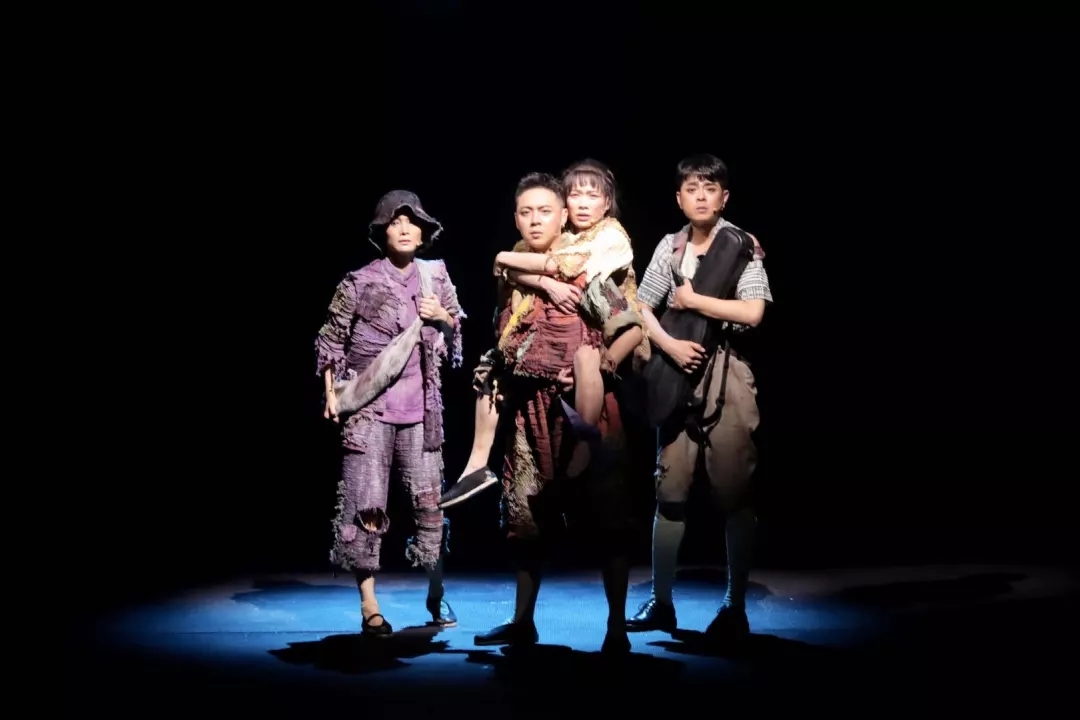 2021中国儿童艺术剧院 音乐剧《火光中的繁星》-北京站