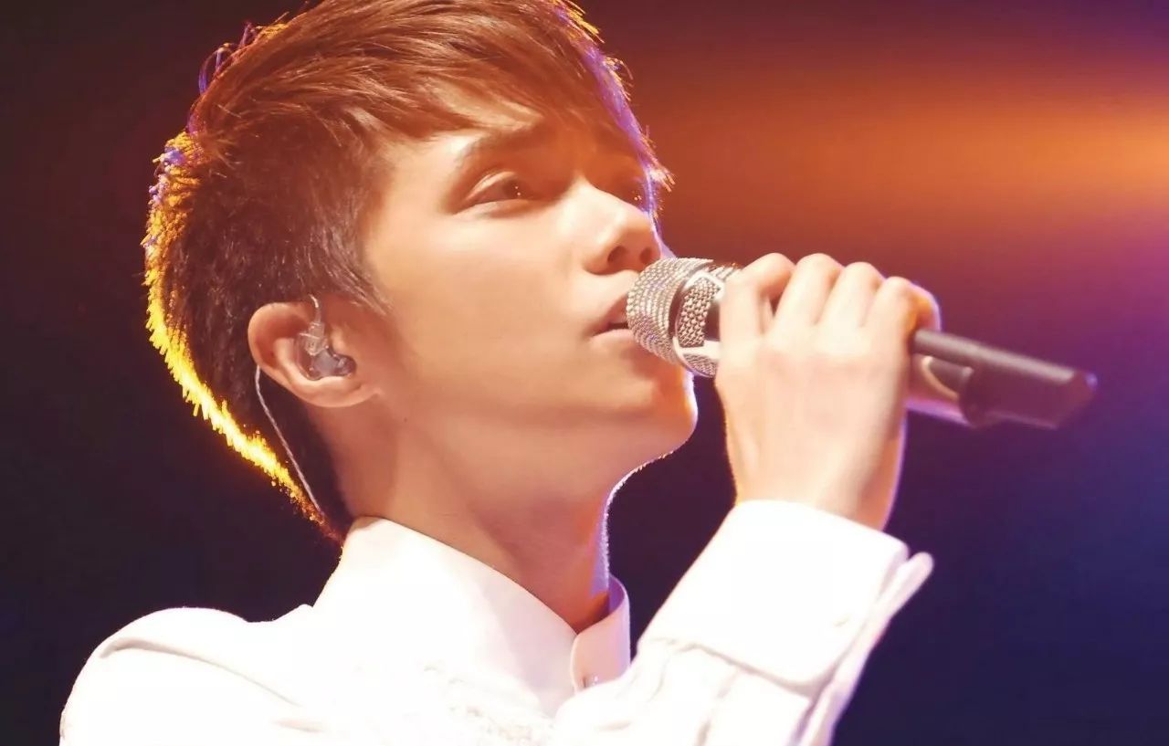 唱响红磡！张敬轩演唱会火热开唱