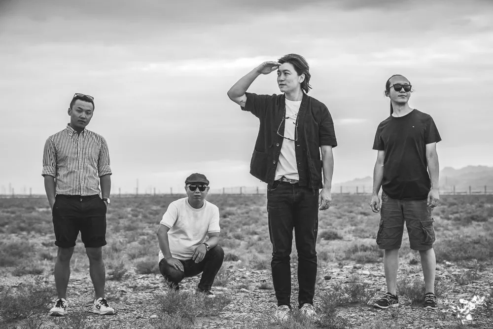 2021“我爱你”低苦艾大乐队杭州酒球周年特别专场 2021“我爱你”低苦艾大乐队杭州酒球周年特别专场