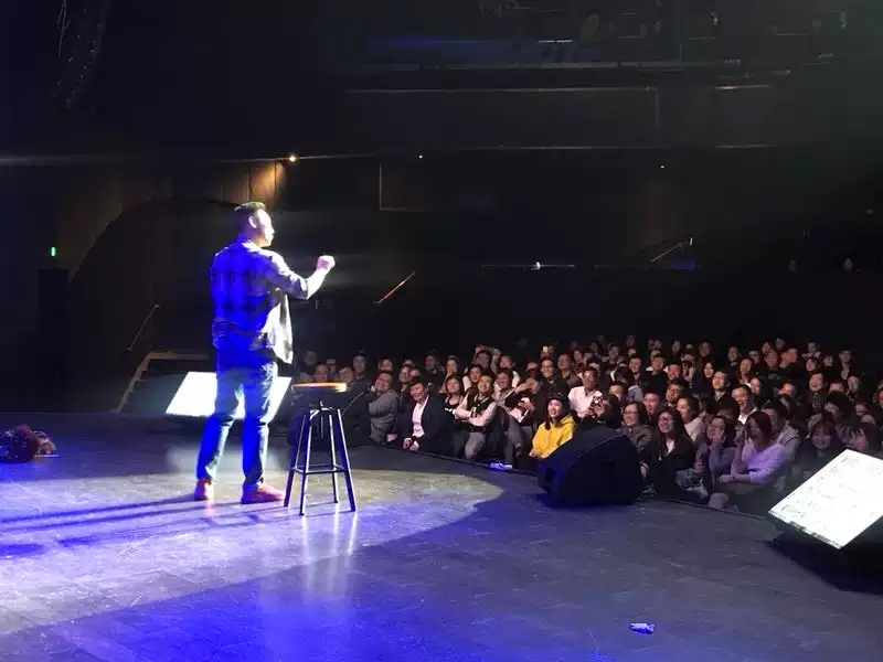 2020周一喜剧之夜脱口秀大会单口吐槽甜蜜演出专场北京站