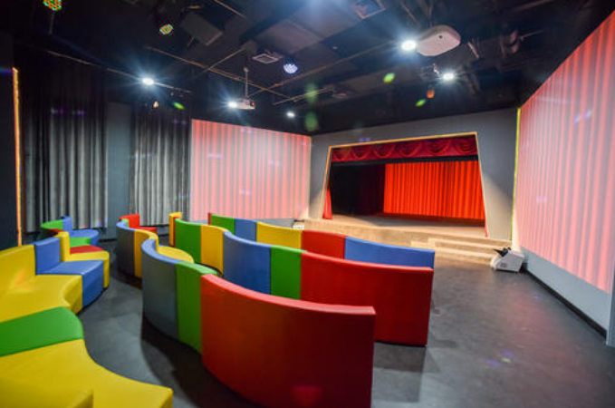 你见过有木偶、魔术的《三只小猪》吗?开心麻花、童艺等将为我们带来不一样的精彩!