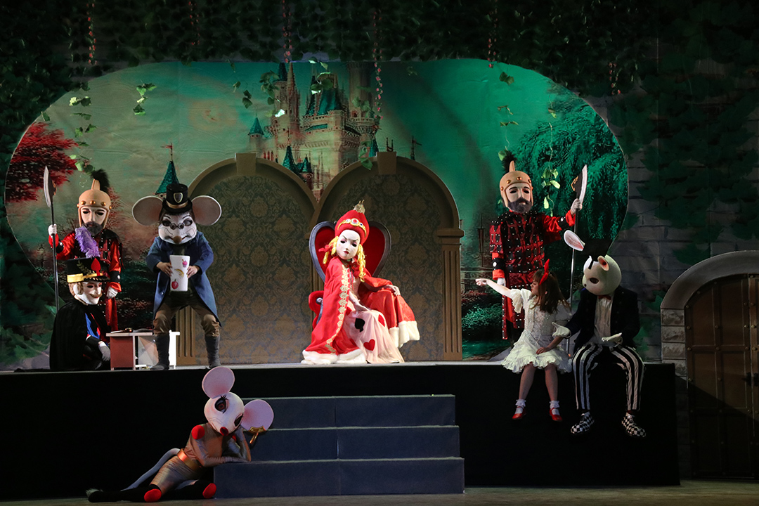 2021木偶剧《爱丽丝梦游仙境》无锡站