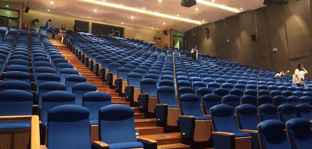 2021硬核喜剧广州周欣雨脱口秀专场