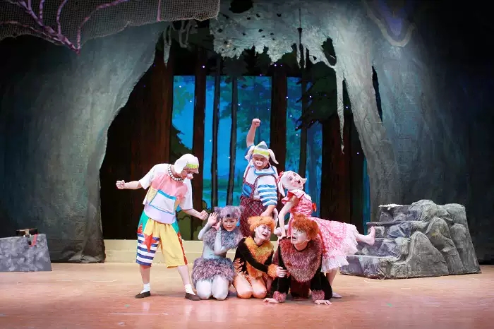 2021儿童剧《霹雳小猪》西安站