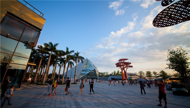 深圳欢乐海岸心湖广场