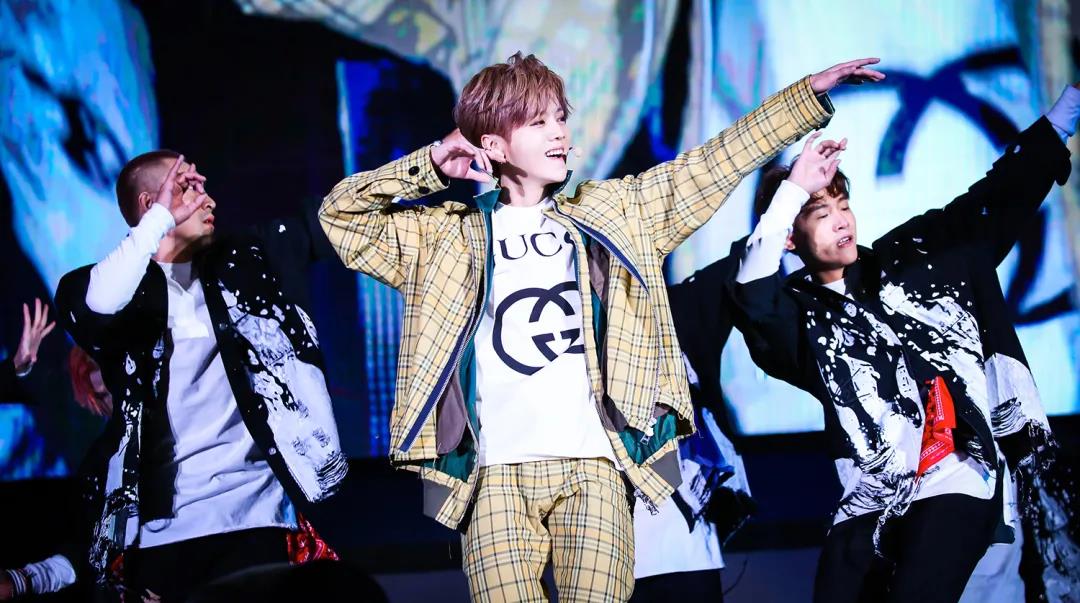 2023鹿晗重庆演唱会门票（时间、地点、门票）