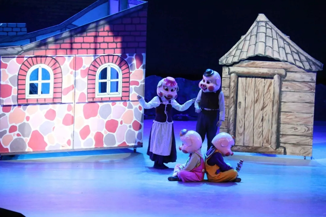 2021人偶剧《三只小猪小红帽》大连站