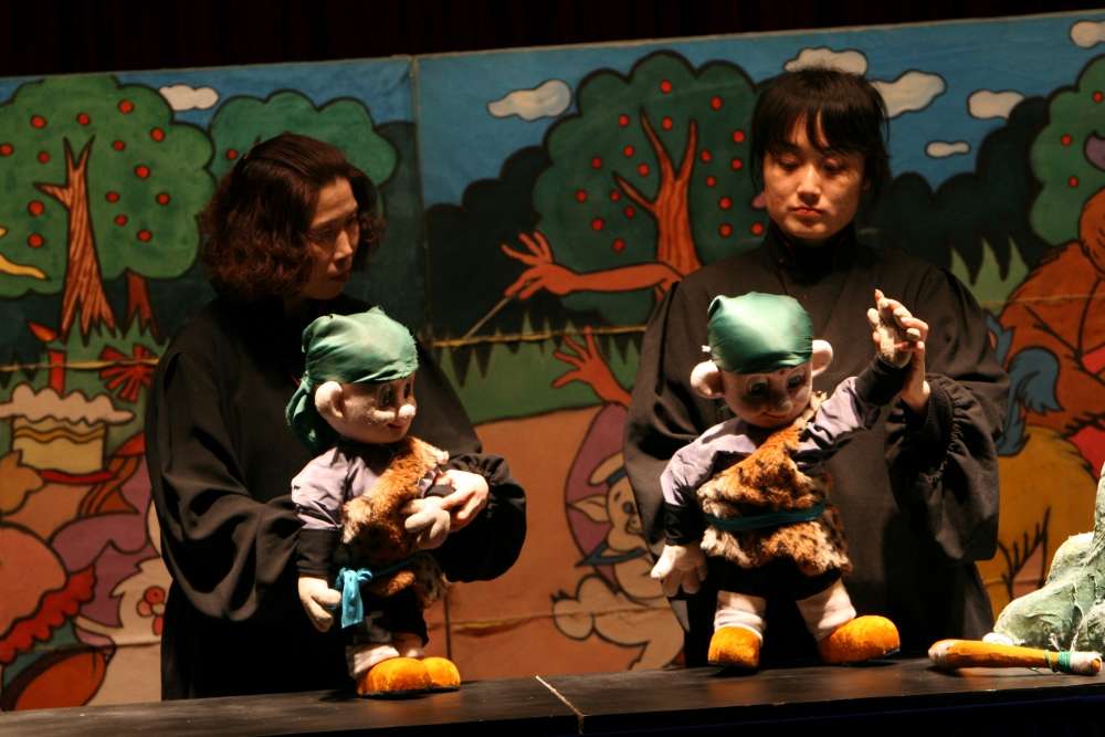 2021木偶剧《两个小猎人》《三只小猪盖新房》《会摇尾巴的狼》北京站