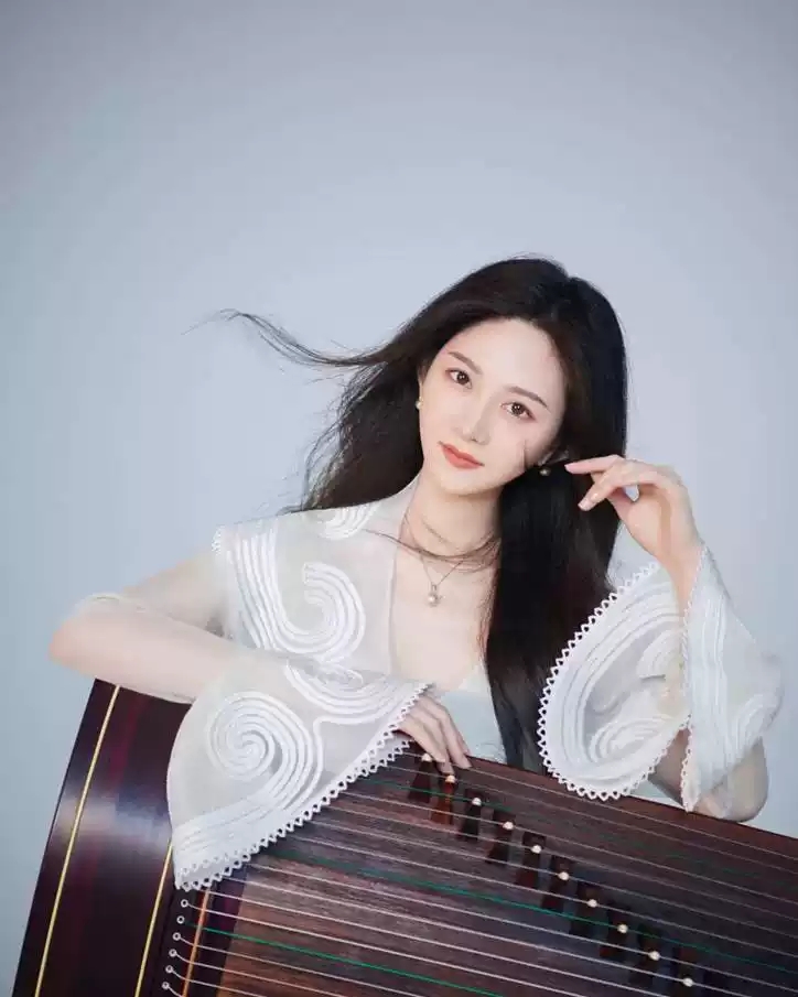 2021指尖流水——岑佳蔚古筝独奏音乐会-南宁站