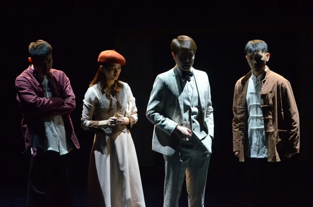 2021话剧《黄金劫案》青岛站