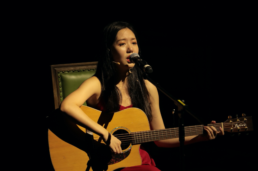 2021独角戏《亿万次的孤独和每个身边的你》青岛站