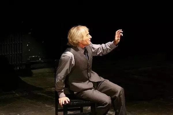 2021话剧《一个人的莎士比亚》天津站