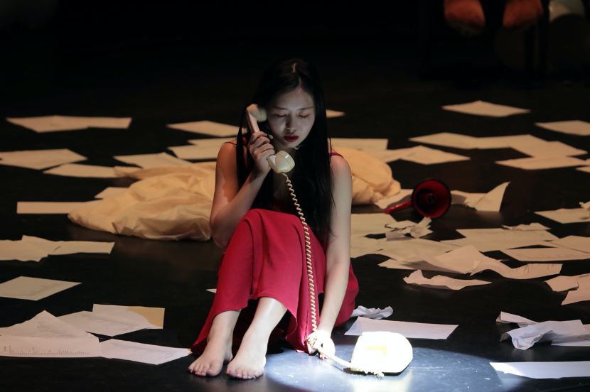 2021独角戏《亿万次的孤独和每个身边的你》青岛站