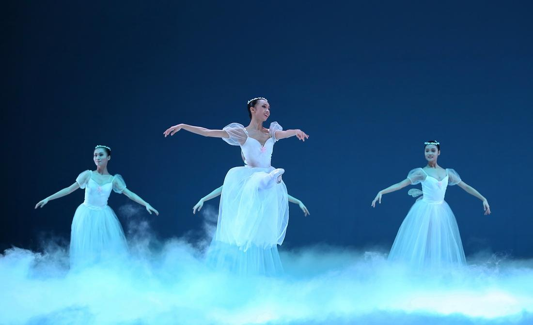 2021芭蕾舞剧《阿莱城姑娘》《仙女》《卡门》佛山站