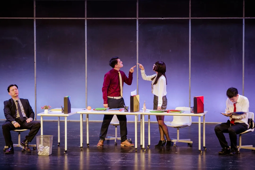 2021台湾果陀剧场爆笑喜剧《老板不愿透露的事》-宁波站