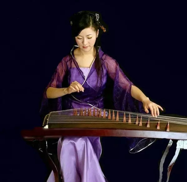 广东民族乐团2020/2021音乐季 三月芬芳——庆祝妇女节音乐会-广州站 广东民族乐团2020/2021音乐季 三月芬芳——庆祝妇女节音乐会-广州站