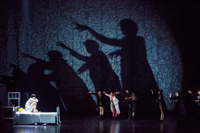 2021话剧《琥珀》重庆站