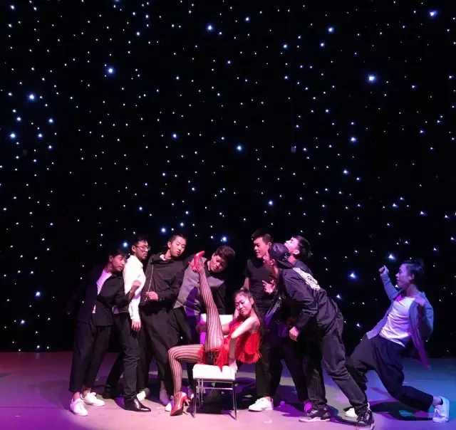 2021话剧《琥珀》重庆站