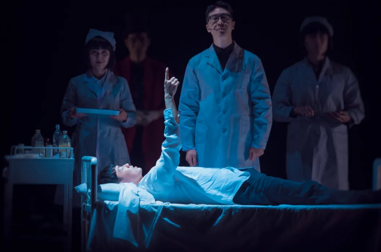 2021话剧《琥珀》重庆站